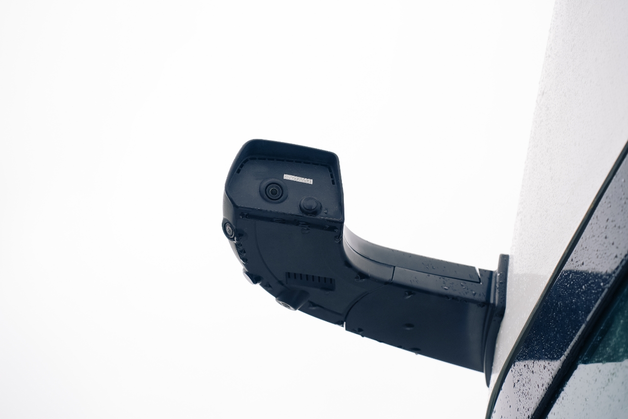 Digital mirror system