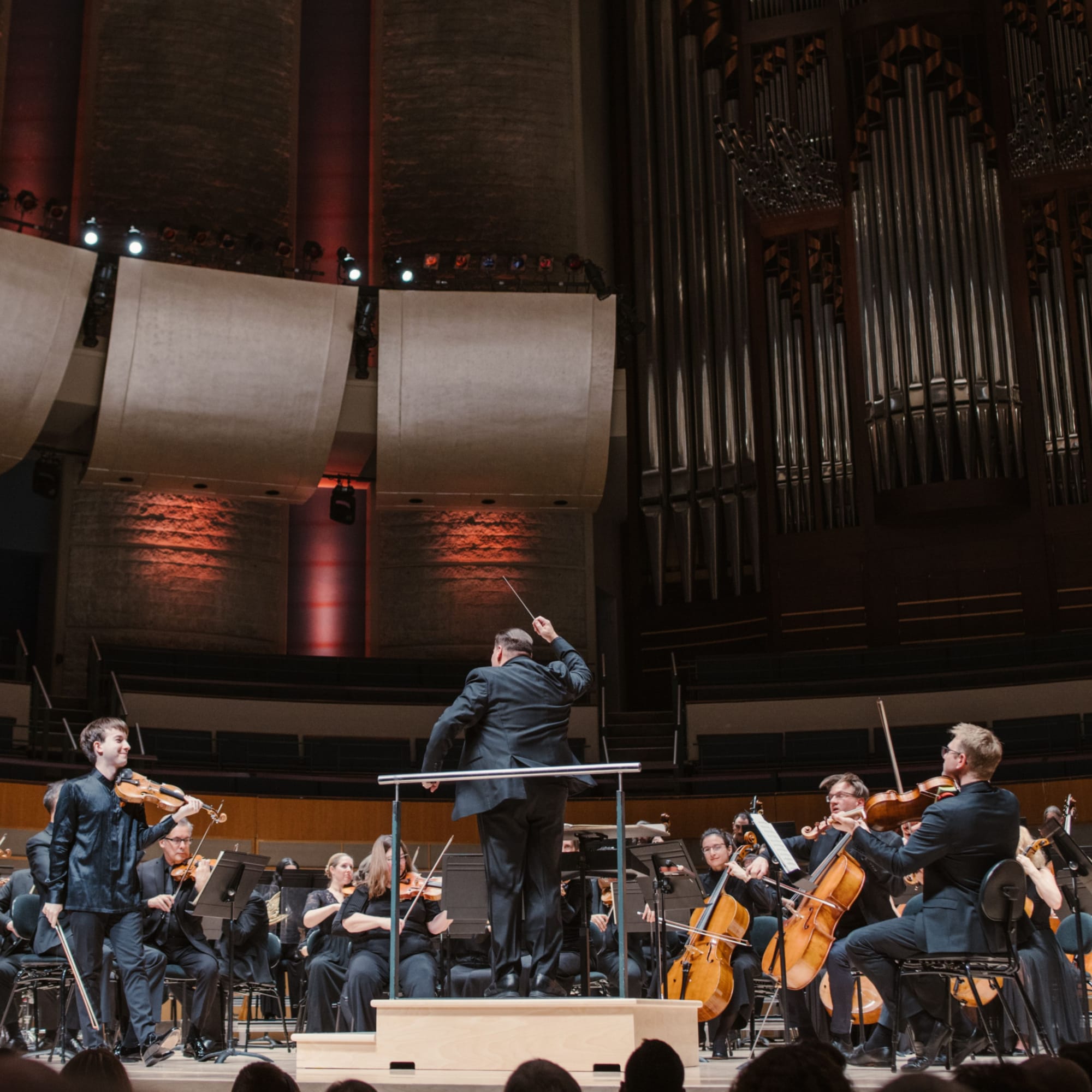 ESO Music Director Jean-Marie Zeitouni Conducting a Concert