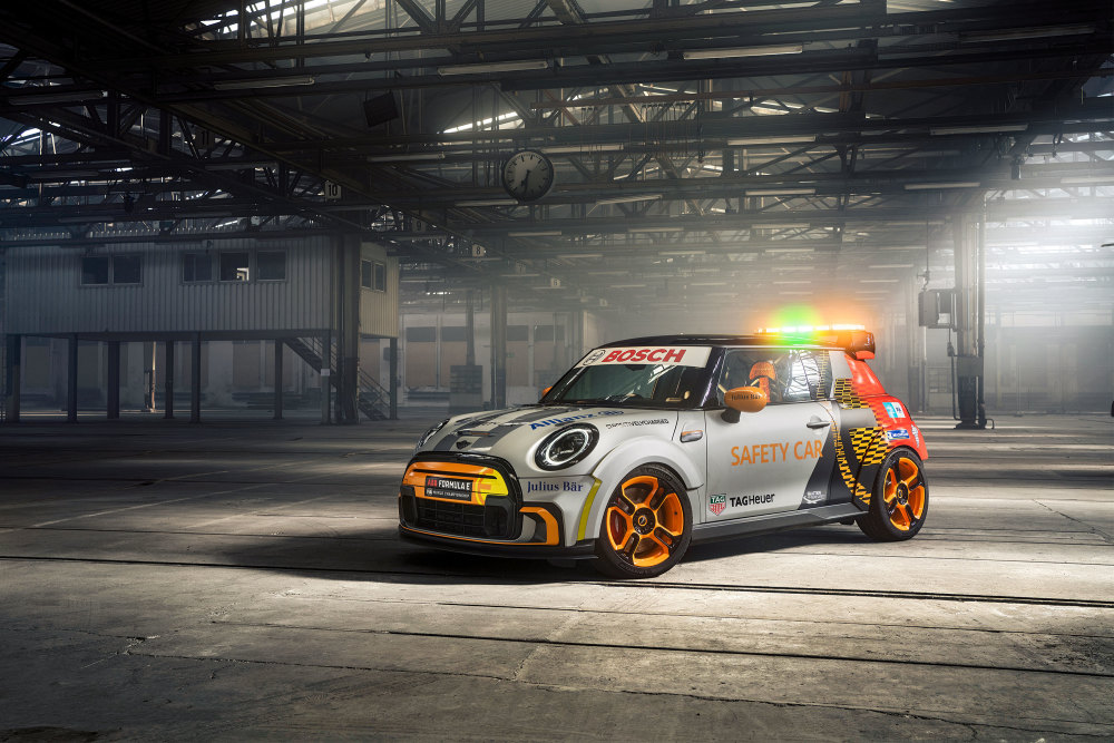 Der Mini Electric Pacesetter ist ein sportlicher Mini Cooper SE.