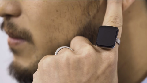 Dieser Ring macht eure Hand zum Smartphone