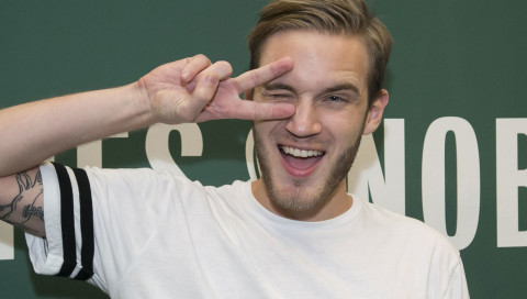 Hier könnt ihr zuschauen, wie PewDiePie vom Youtube-Thron gestoßen wird