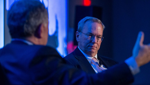 Eric Schmidt: Bis 2025 haben Chinas KIs den Westen überholt