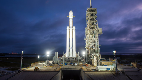 Falcon Heavy von SpaceX soll Air Force-Satelliten ins All bringen