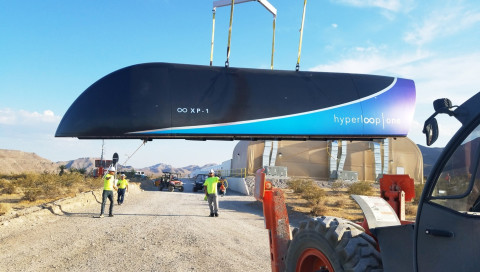 Virgin Hyperloop One will 2019 eine 150-Kilometer-Röhre in Indien bauen