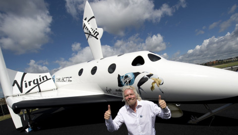 Richard Branson will 2018 mit Virgin Galactic ins All fliegen