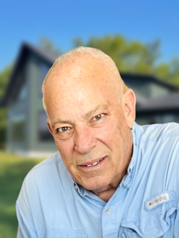 Mark Frey's headshot