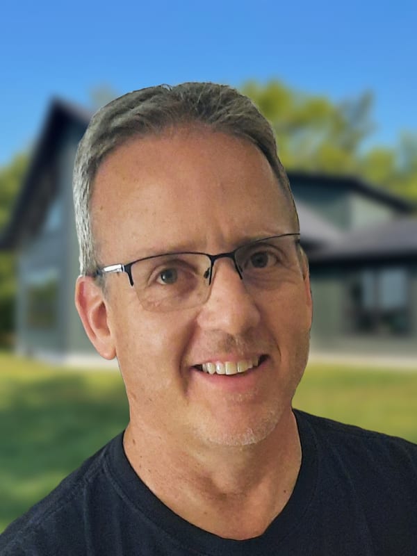 Ralph Lyon's headshot