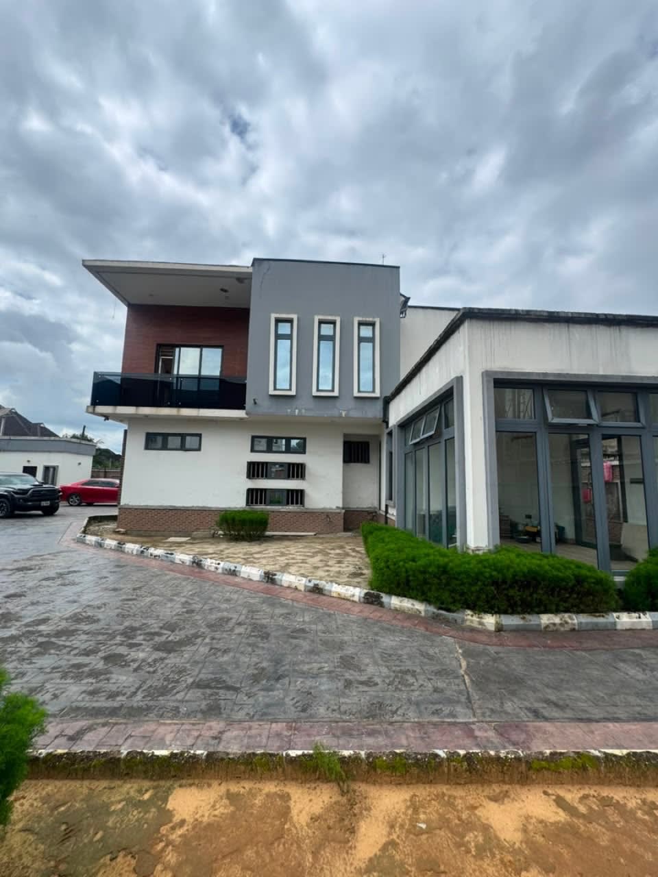 Alozo, Nigeria