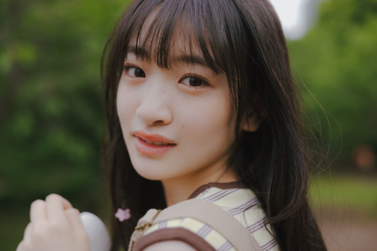 櫻坂46・小島凪紗がwith賞を受賞「不登校になりかけた私を救ってくれたのは、櫻坂46の楽曲でした」【vol.1】 | with  digital（講談社）