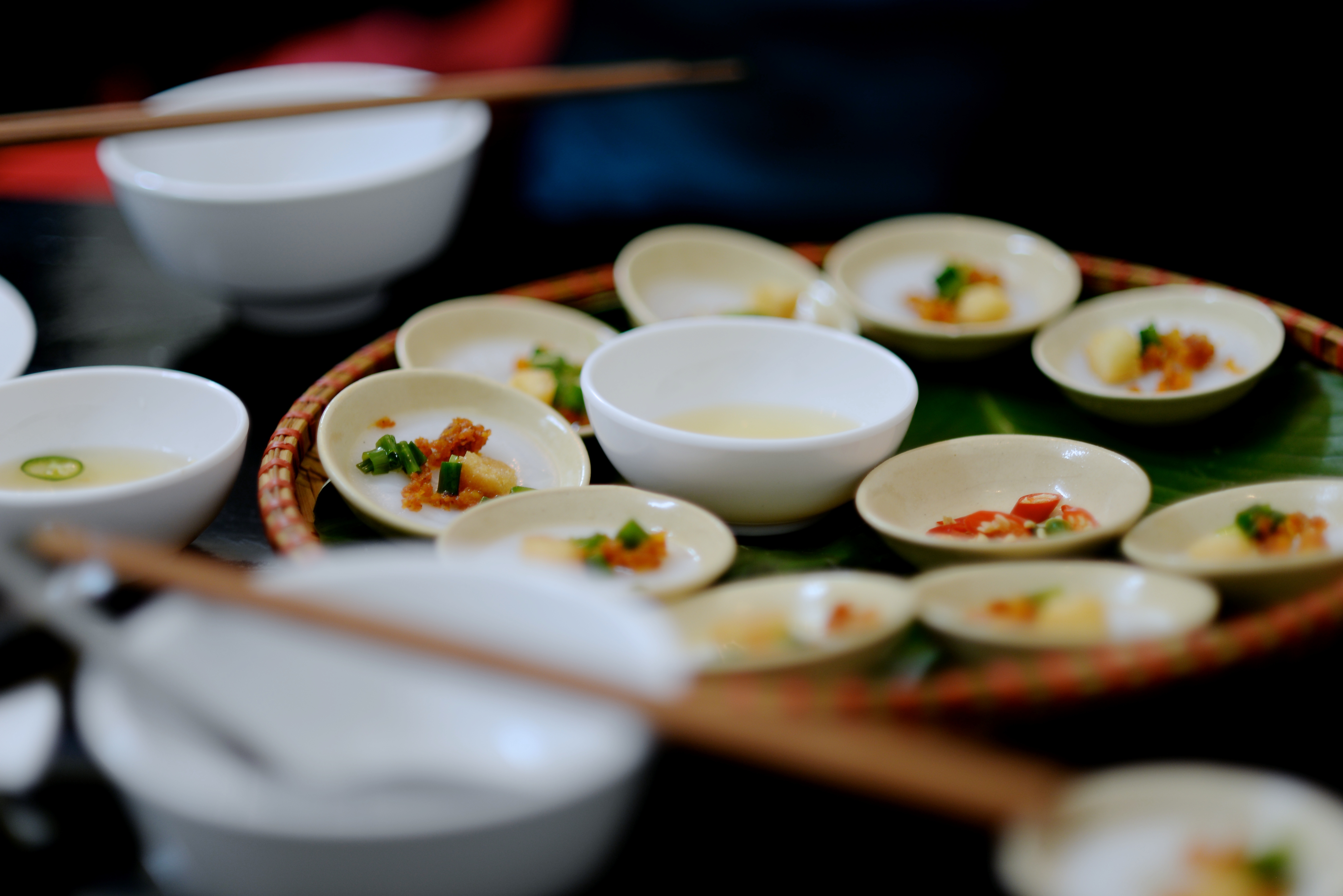 Hue cakes served in dainty dishes. 