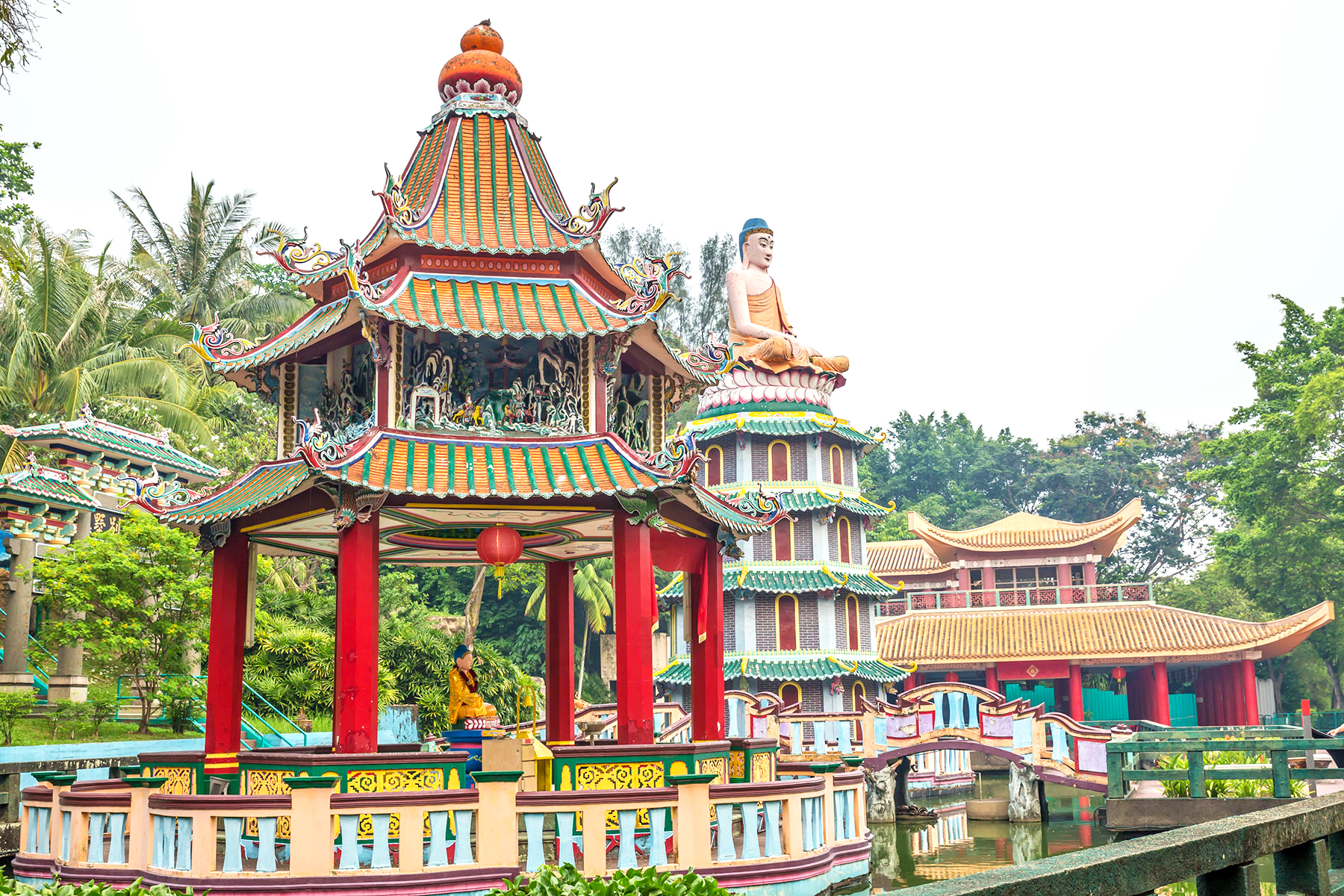 Haw Par Villa Theme Park Tour in Singapore