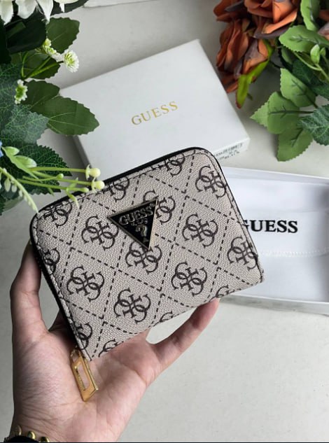 محفظة Guess النسائية - إصدار راقي ✨