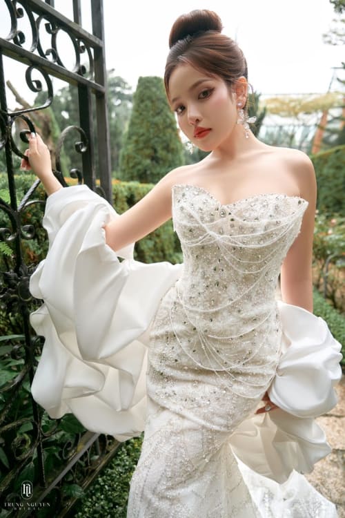 Mẫu váy cưới dòng Diamond số 3 — Trung Nguyễn Bridal