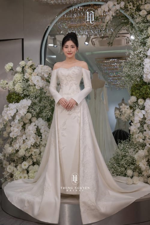 Mẫu váy cưới dòng Diamond số 8 — Trung Nguyễn Bridal
