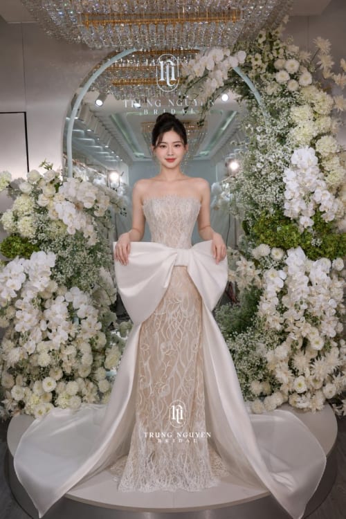 Mẫu váy cưới dòng Diamond số 10 — Trung Nguyễn Bridal