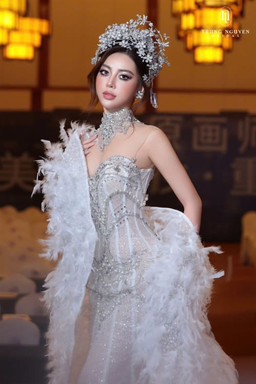 Mẫu váy cưới dòng Diamond số 21 — Trung Nguyễn Bridal