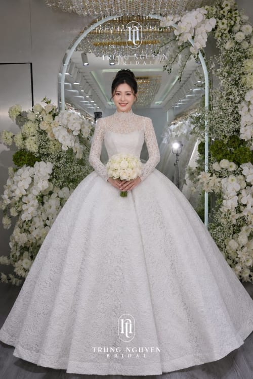 Mẫu váy cưới dòng Diamond số 57 — Trung Nguyễn Bridal