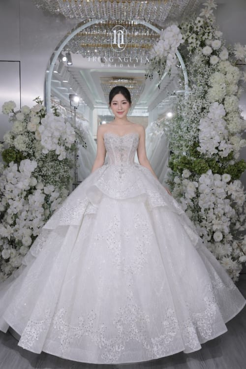 Mẫu váy cưới dòng Gold số 9 — Trung Nguyễn Bridal