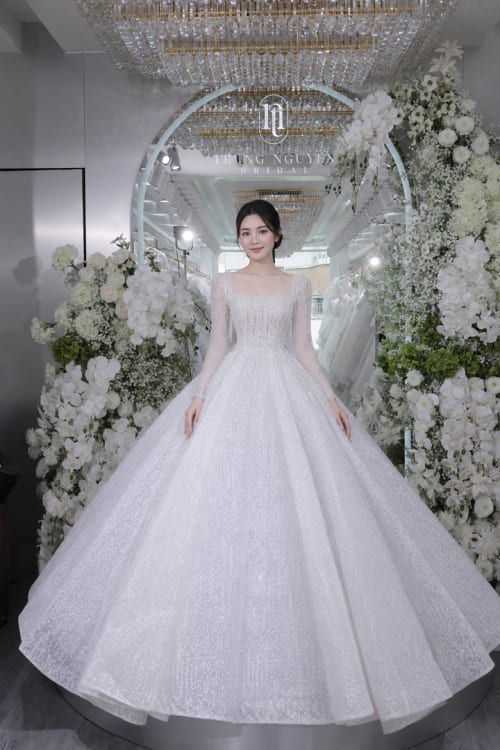 Mẫu váy cưới dòng Gold số 10 — Trung Nguyễn Bridal