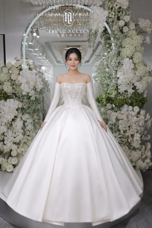 Mẫu váy cưới dòng Gold số 16 — Trung Nguyễn Bridal
