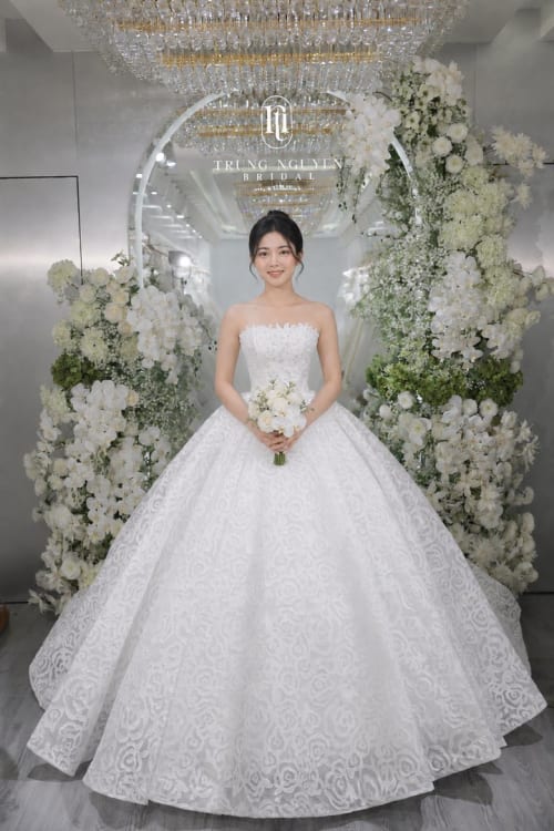 Mẫu váy cưới dòng Gold số 17 — Trung Nguyễn Bridal