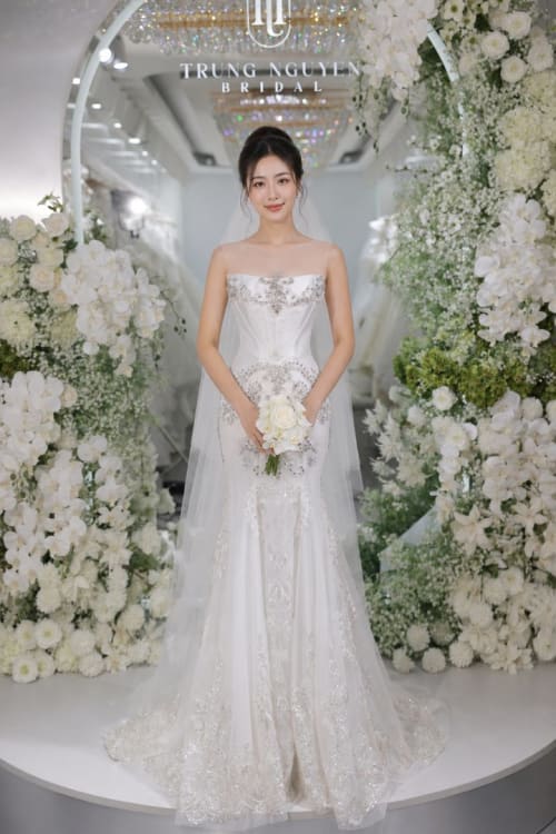 Mẫu váy cưới dòng Gold số 19 — Trung Nguyễn Bridal