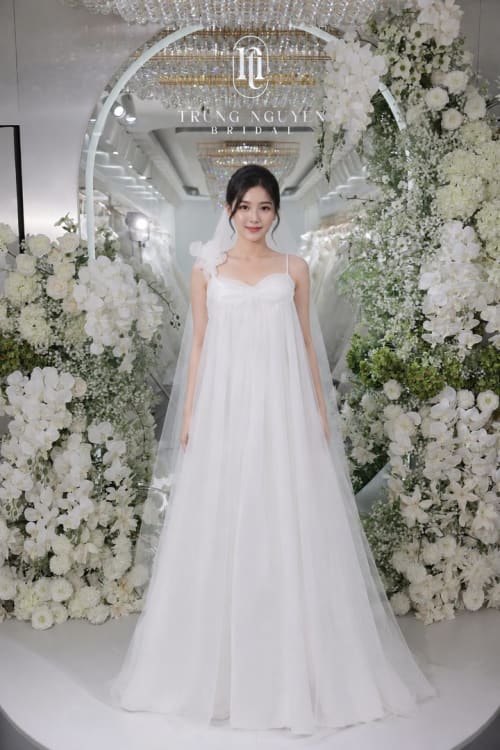 Mẫu váy cưới dòng Gold số 21 — Trung Nguyễn Bridal