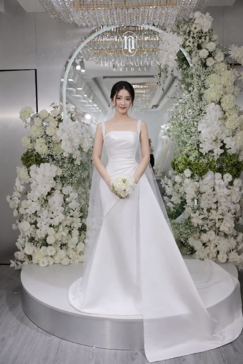 Mẫu váy cưới dòng Gold số 23 — Trung Nguyễn Bridal