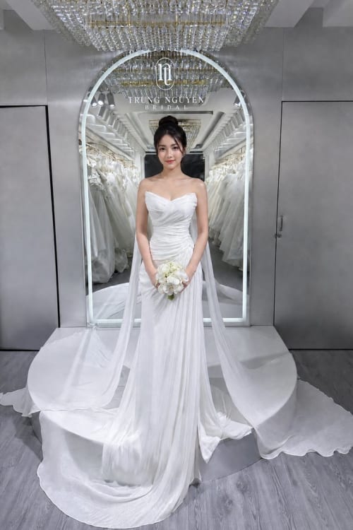 Mẫu váy cưới dòng Gold số 30 — Trung Nguyễn Bridal