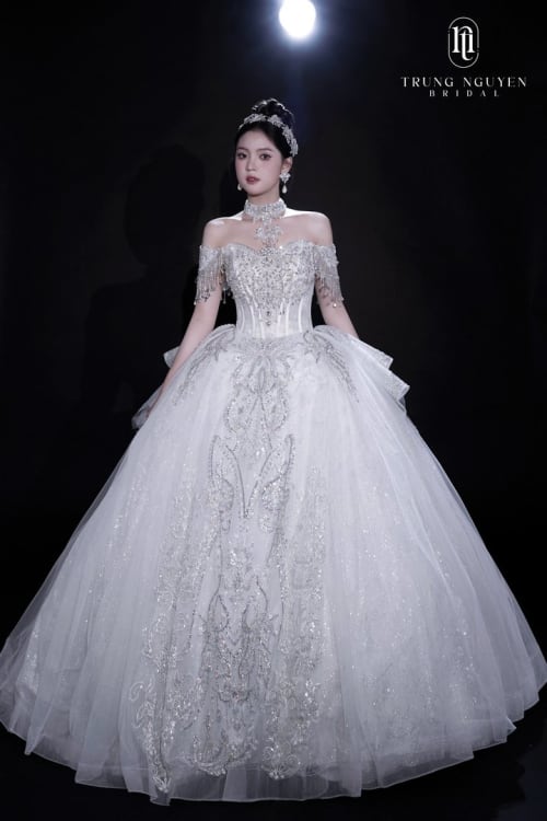 Mẫu váy cưới dòng Gold số 55 — Trung Nguyễn Bridal
