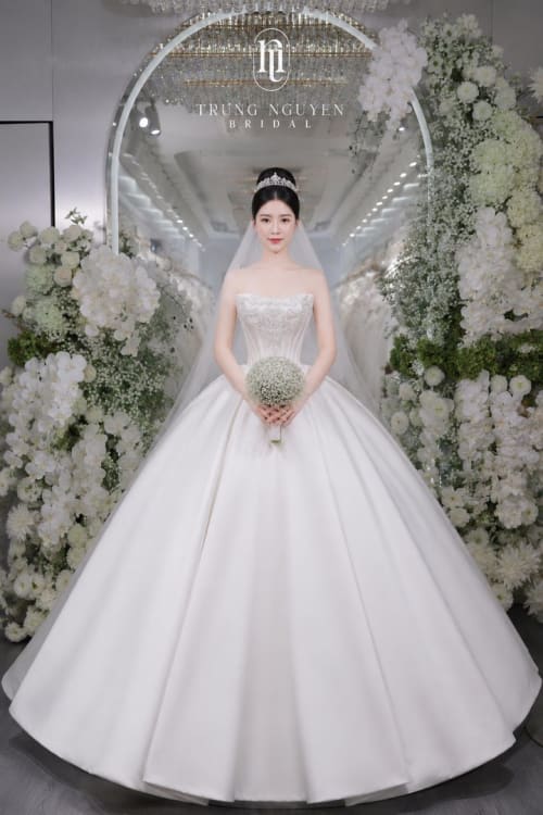 Mẫu váy cưới dòng Silver số 15 — Trung Nguyễn Bridal