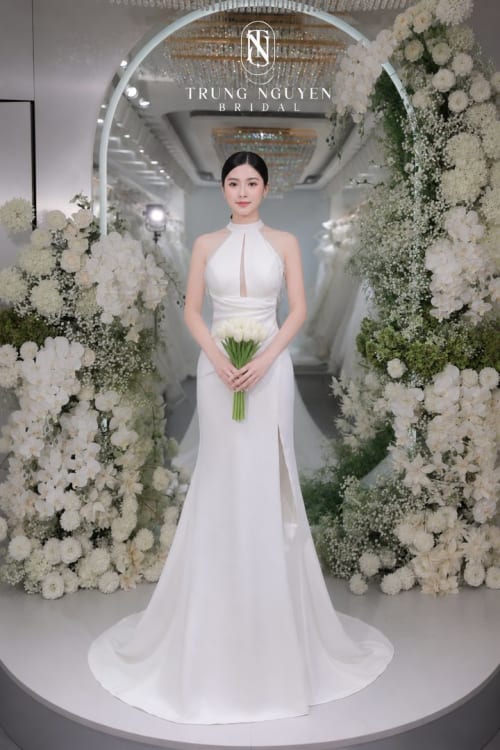 Mẫu váy cưới dòng Silver số 30 — Trung Nguyễn Bridal