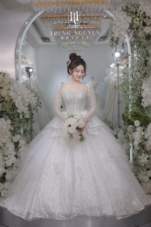 Mẫu váy cưới dòng Silver số 32 — Trung Nguyễn Bridal