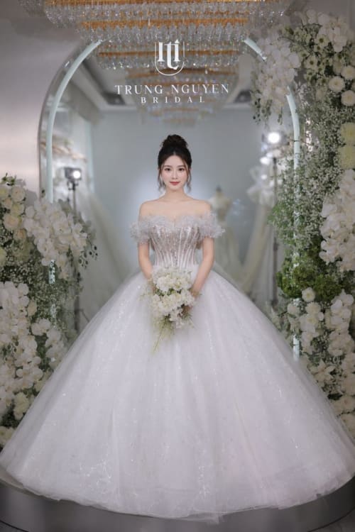 Mẫu váy cưới dòng Silver số 35 — Trung Nguyễn Bridal