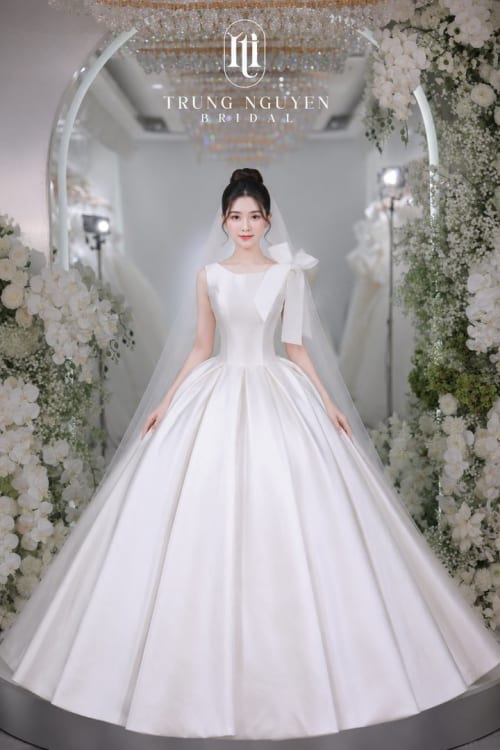 Mẫu váy cưới dòng Silver số 40 — Trung Nguyễn Bridal