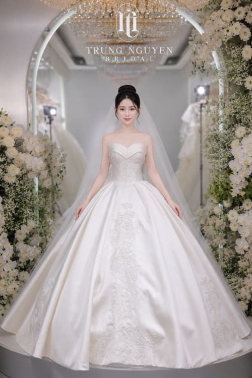 Mẫu váy cưới dòng Silver số 45 — Trung Nguyễn Bridal