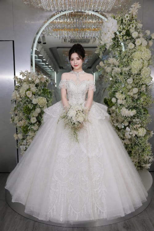 Mẫu váy cưới dòng Silver số 49 — Trung Nguyễn Bridal