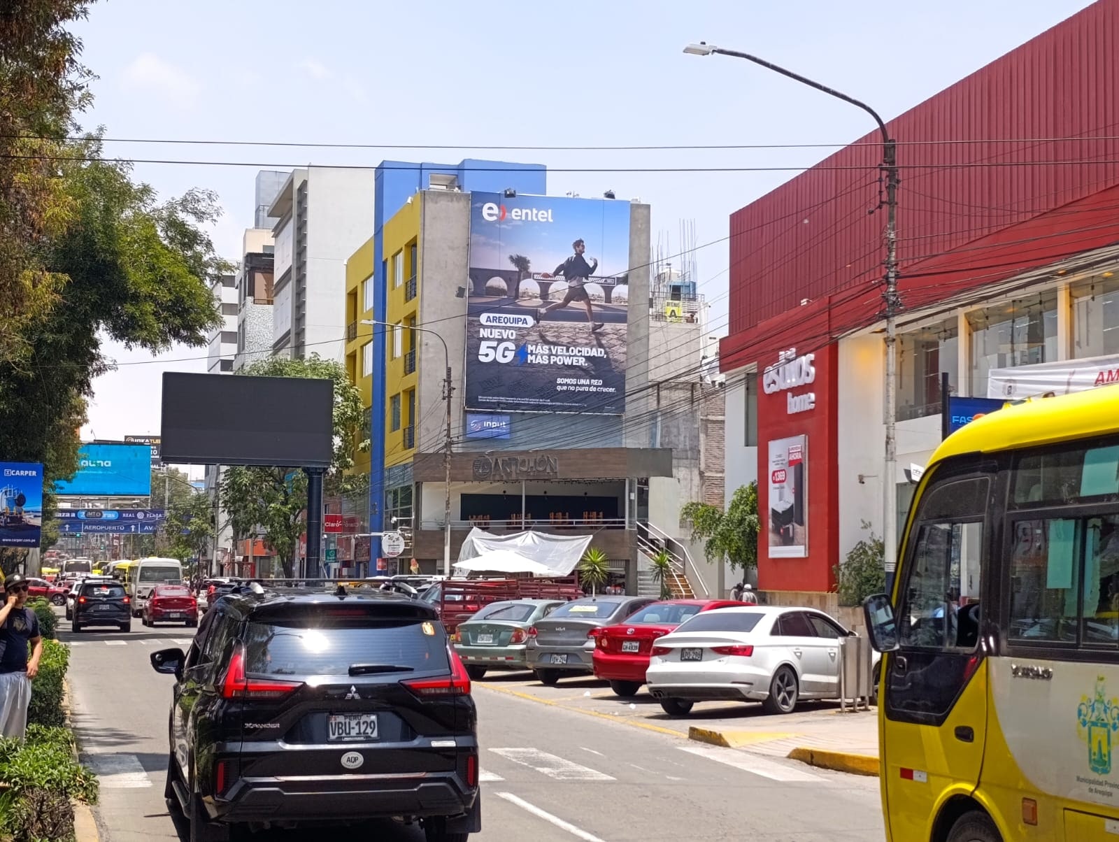 Banderola publicitaria de Input
