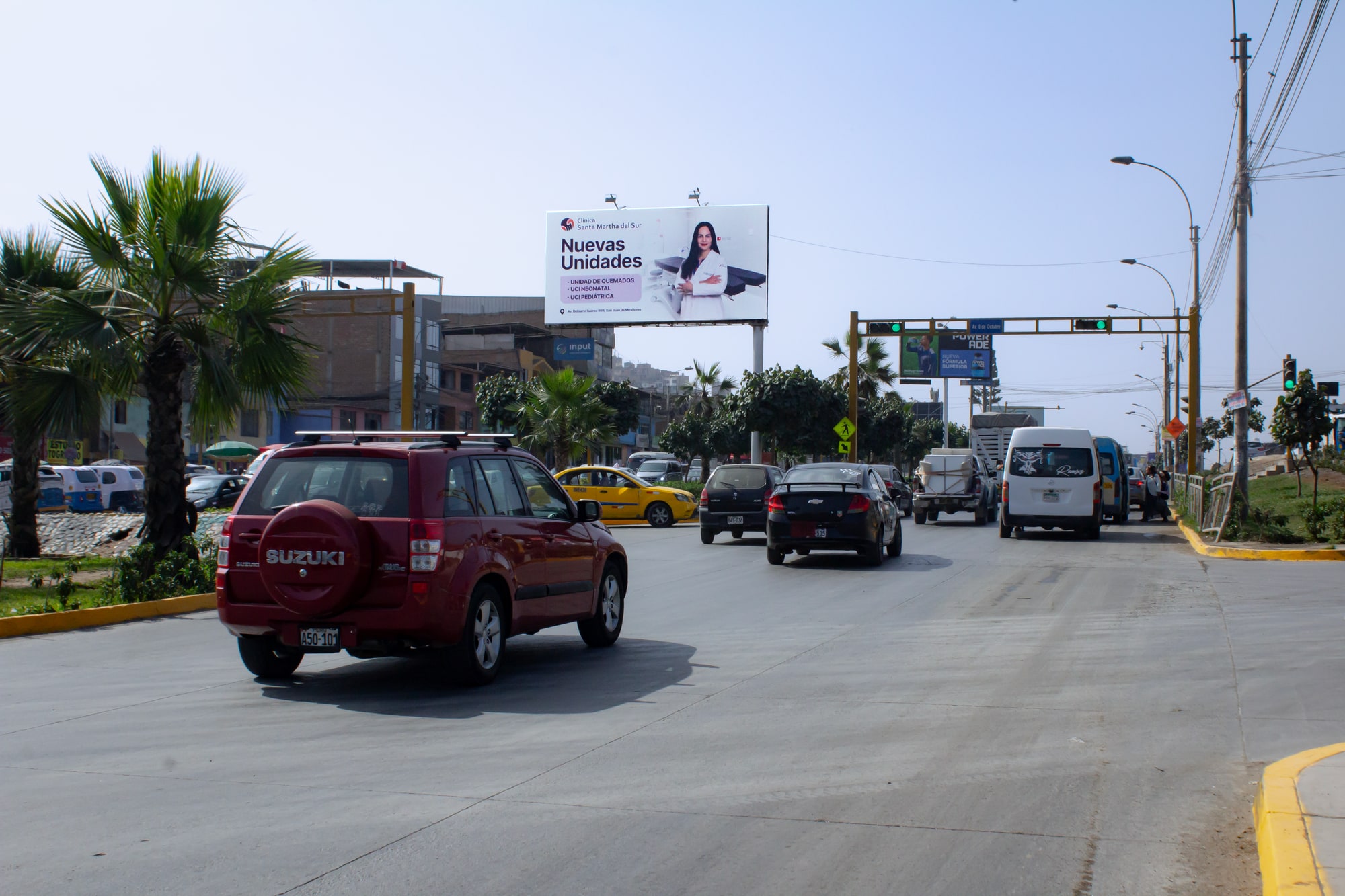 Panel publicitario en Villa María del Triunfo