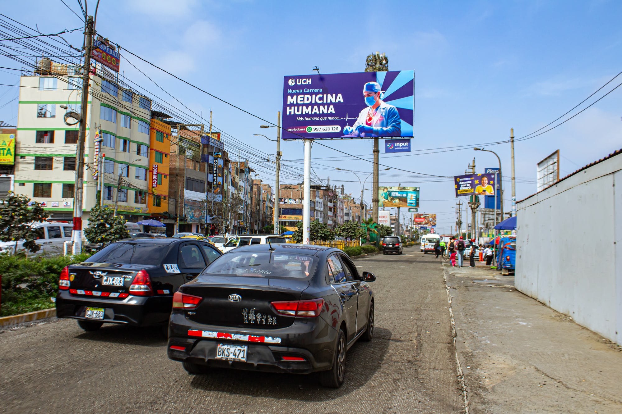 Panel publicitario en IND-006 A