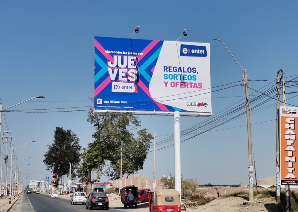 Panel publicitario en ICA-001 A