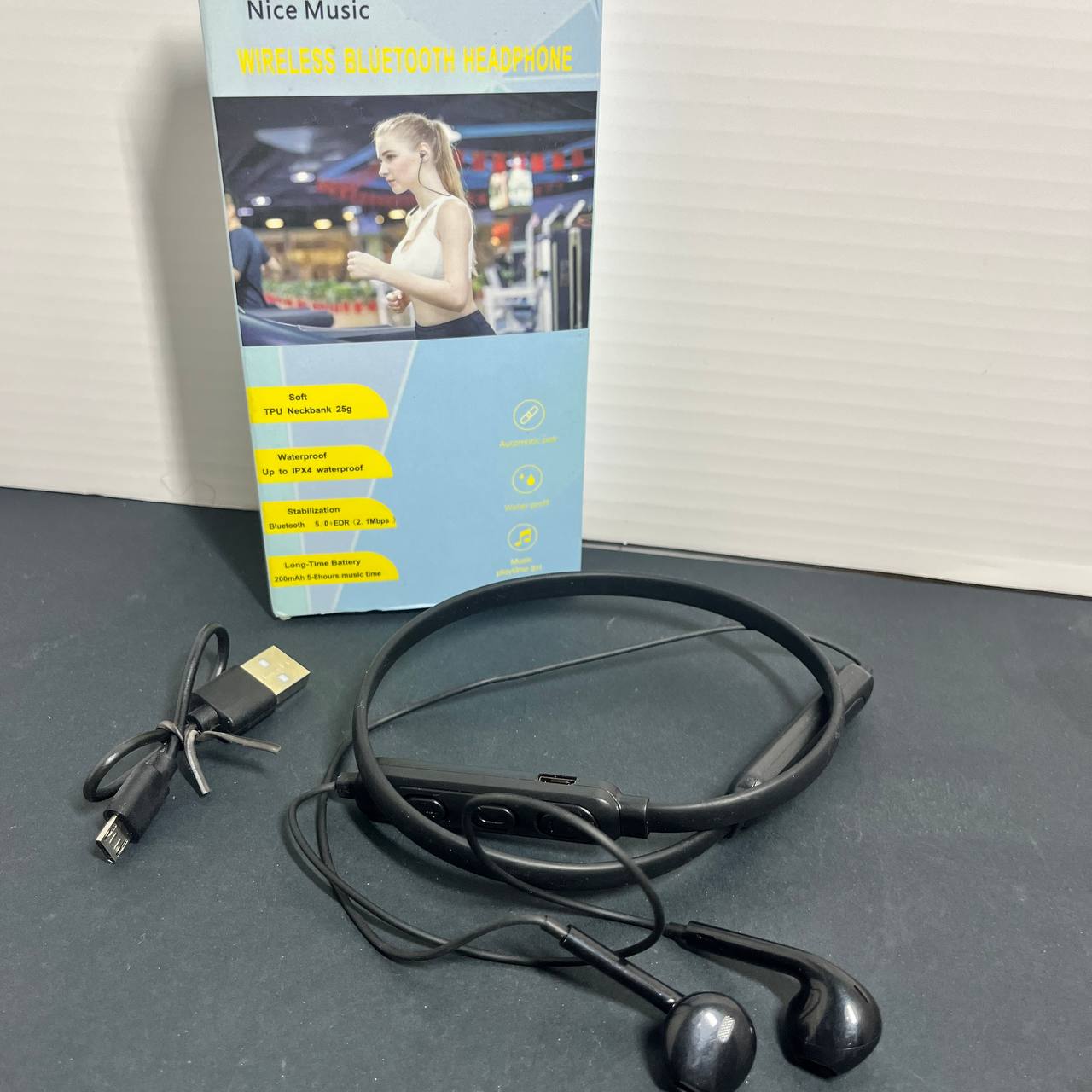 Audífonos Bluetooth 5.0 con 8 horas de batería, Banda de Cuello TPU, IPX4