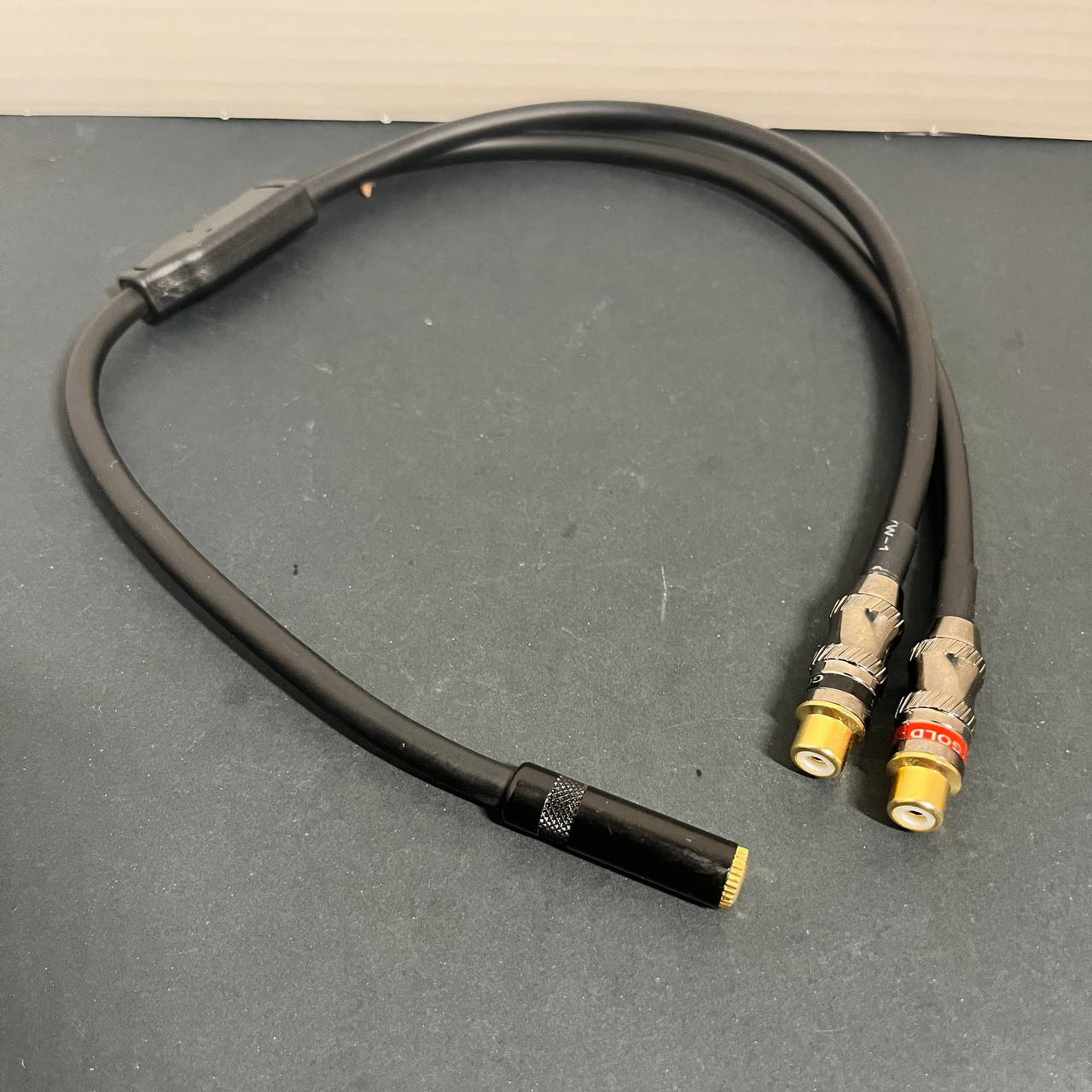 Cable Adaptador 3.5mm Hembra a Dual RCA Macho de Audio Estéreo