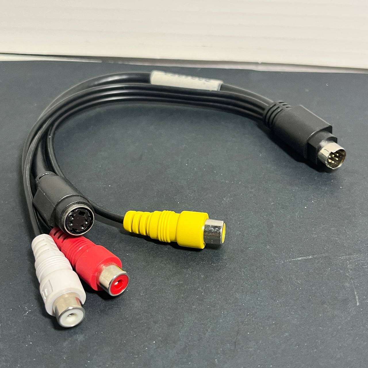 Cable Adaptador de Video Compuesto AV 7 Pines a S-Video y RCA para Tarjetas de Captura
