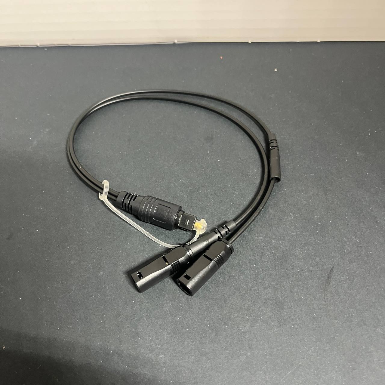 Cable Divisor Splitter Audio Óptico Toslink (1 Macho a 2 Hembras) - Alta Fidelidad