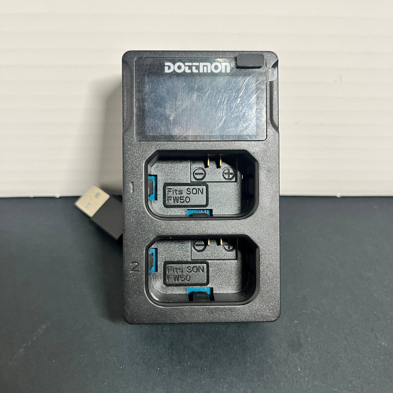 Cargador Dual Dottmon para Baterías Sony NP-FW50 con Pantalla LCD
