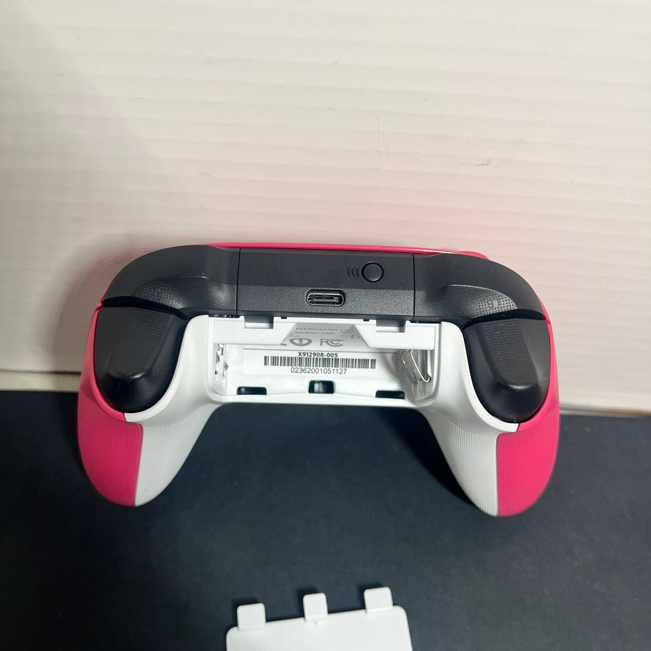 Control Mando Compatible Xbox One / Series X|S y PC (Rosa) - Conexión Tipo C