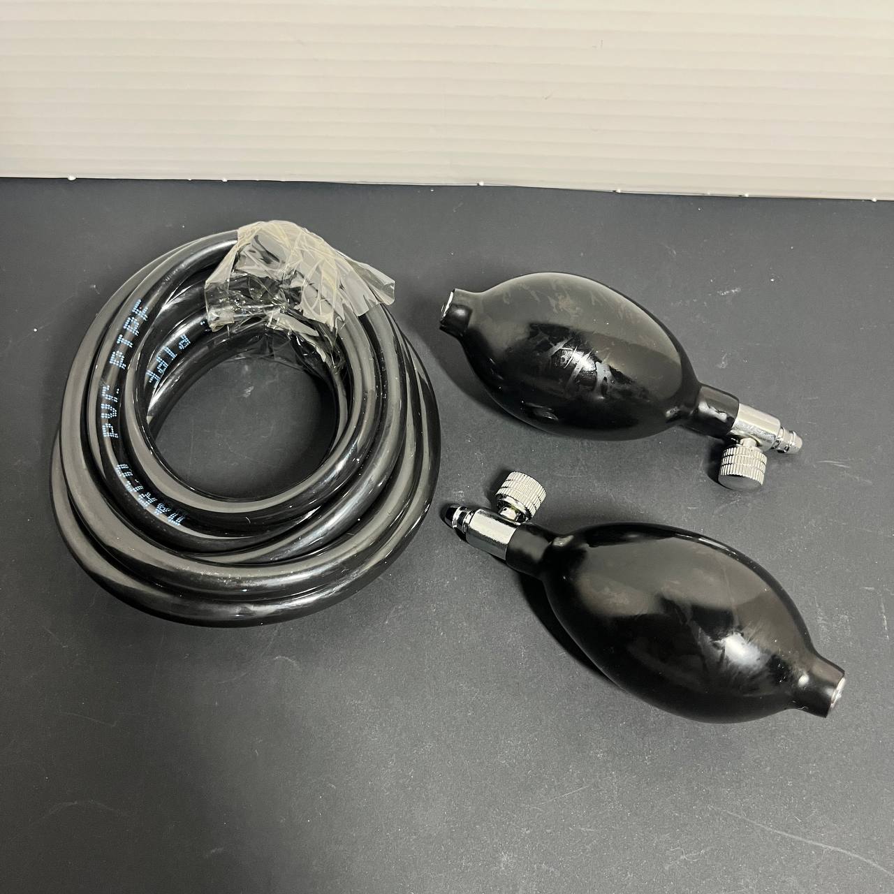 Kit de 2 Peras de Insuflación con Manguera para Esfigmomanómetro