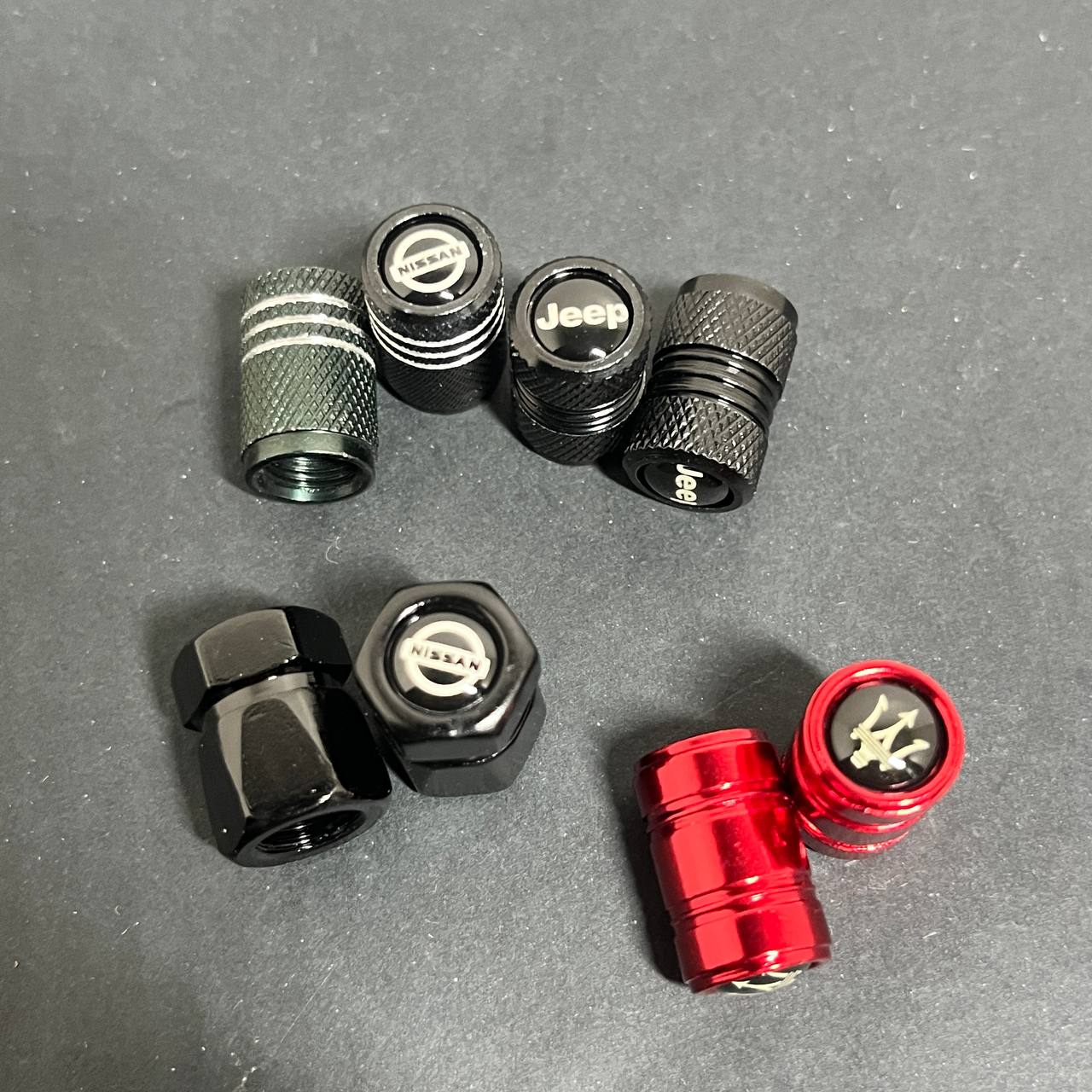 Kit de Tapas de Válvula para Neumáticos (Set Variado) - Accesorios Universales