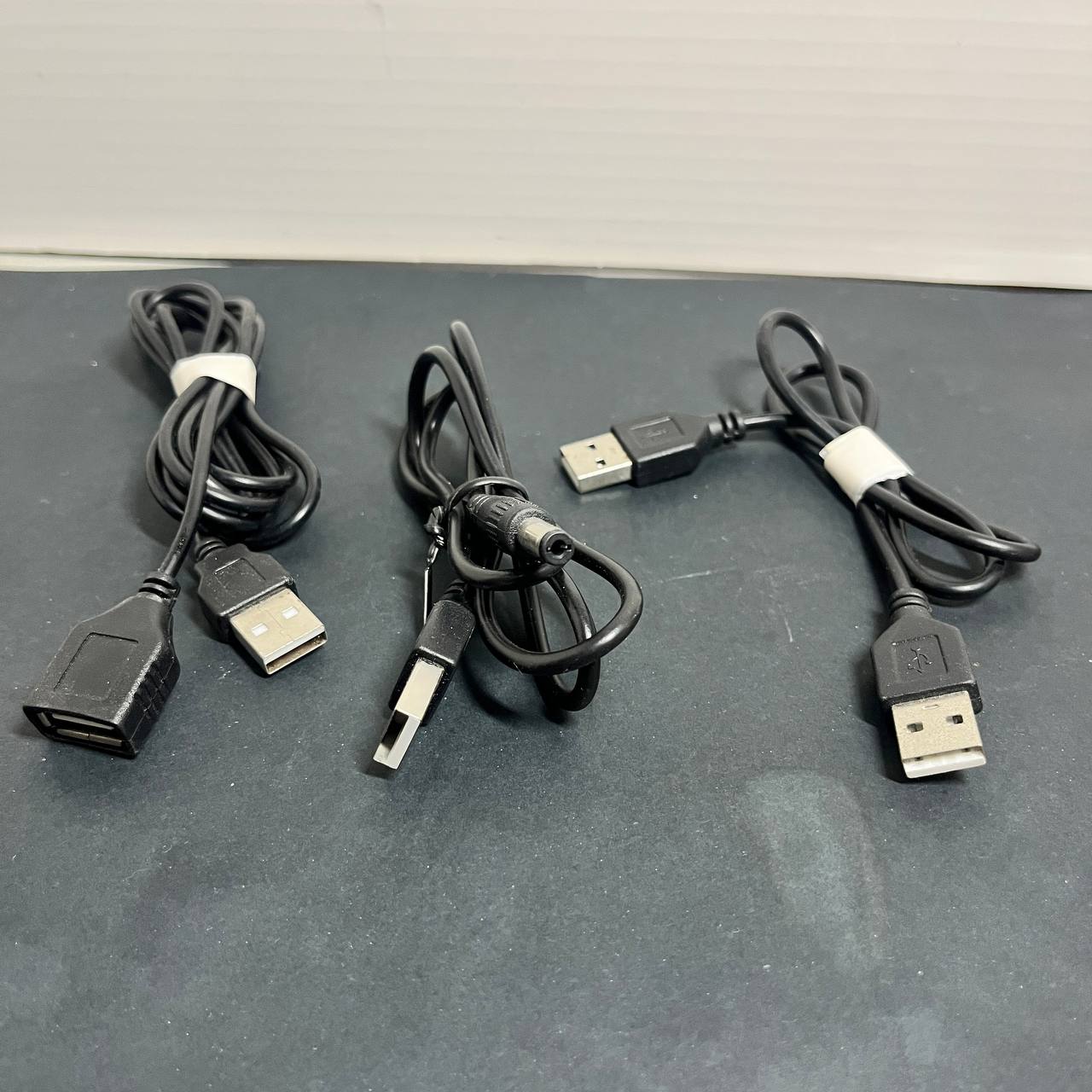 Kit Salva-Apuros USB: Extensión, Cable de Poder DC 5V y USB Macho a Macho